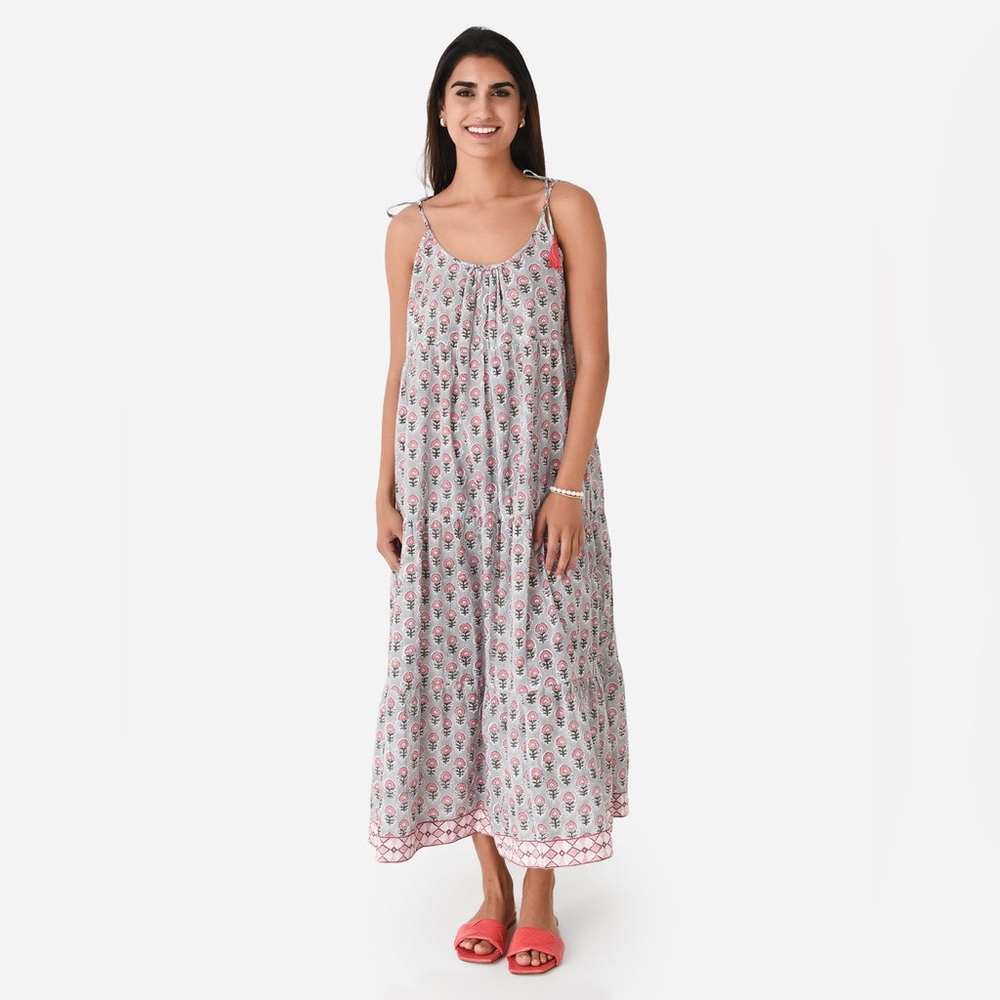 SLV SUR LA VOGUE Thin Strap Floral Maxi Dress
NEW WITH TAGS - Picture 2 of 10